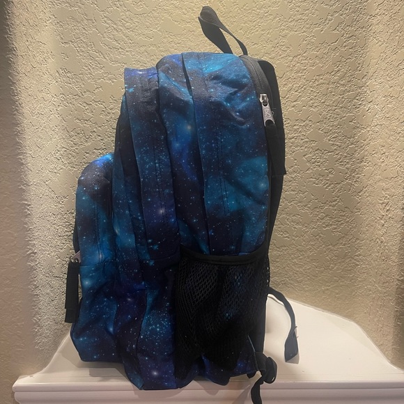 Jansport Backpack Great condition - Picture 3 of 8